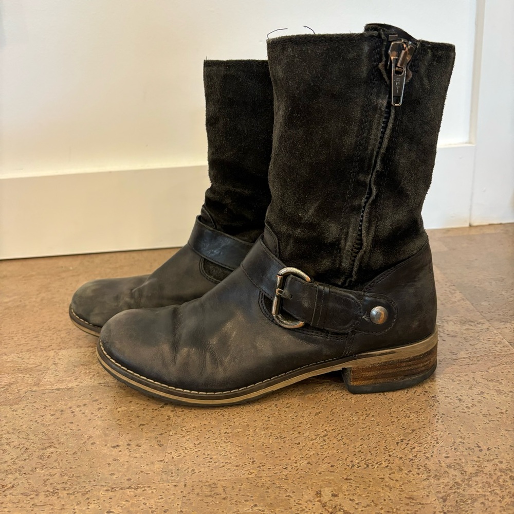 Clarks Black Leather Moto Boots Size 9